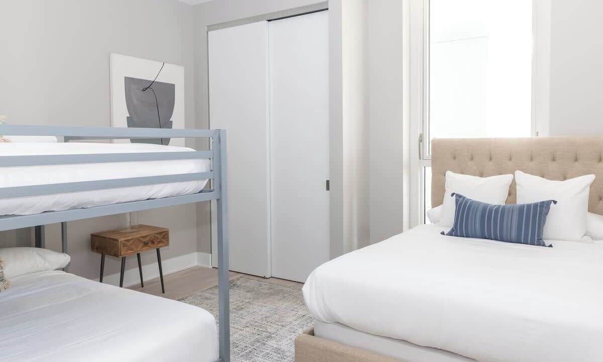Photo of Bedroom in Near North Side