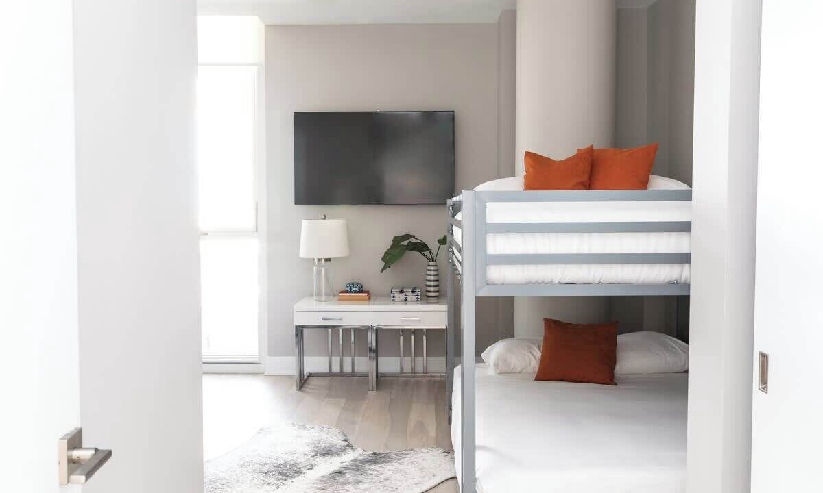 Photo of Bedroom in Near North Side