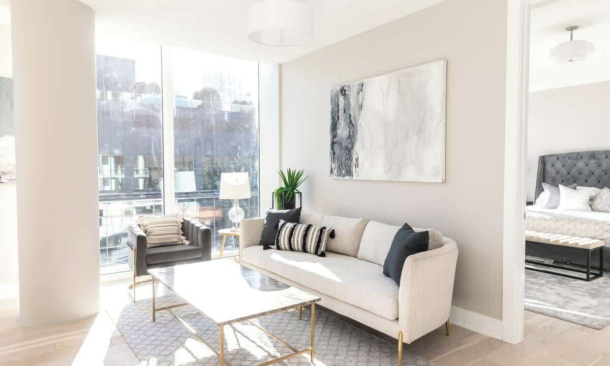 Photo of Livingroom in Near North Side