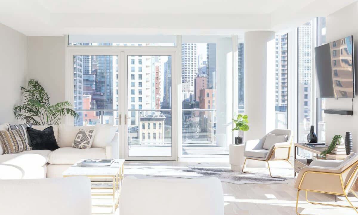Photo of Livingroom in Near North Side