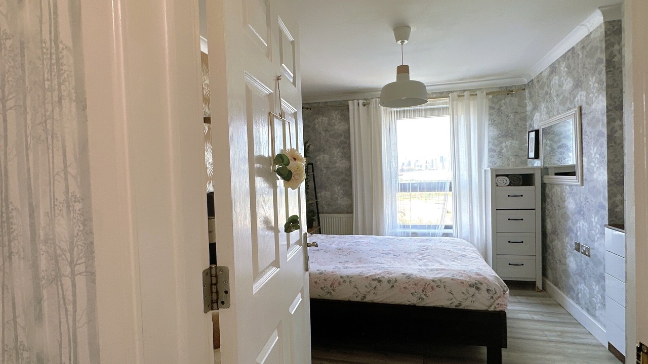 Photo of Bedroom in Poplar