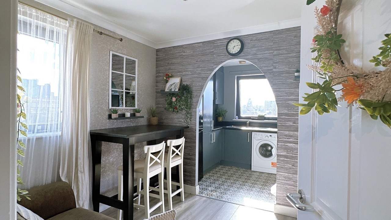 Photo of Others in Poplar