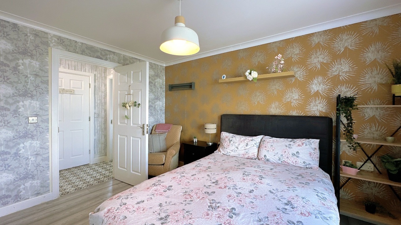 Photo of Bedroom in Poplar