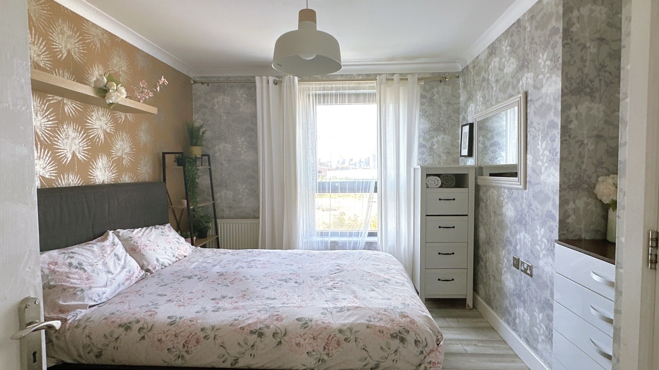 Photo of Bedroom in Poplar