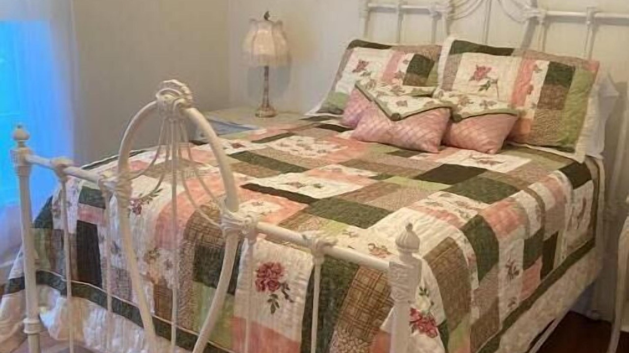 Photo of Bedroom in Utopia
