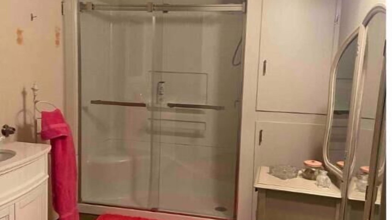 Photo of Bathroom in Utopia