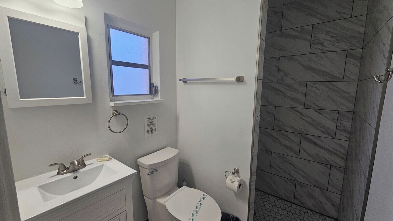Photo of Bathroom in Sunny Shores