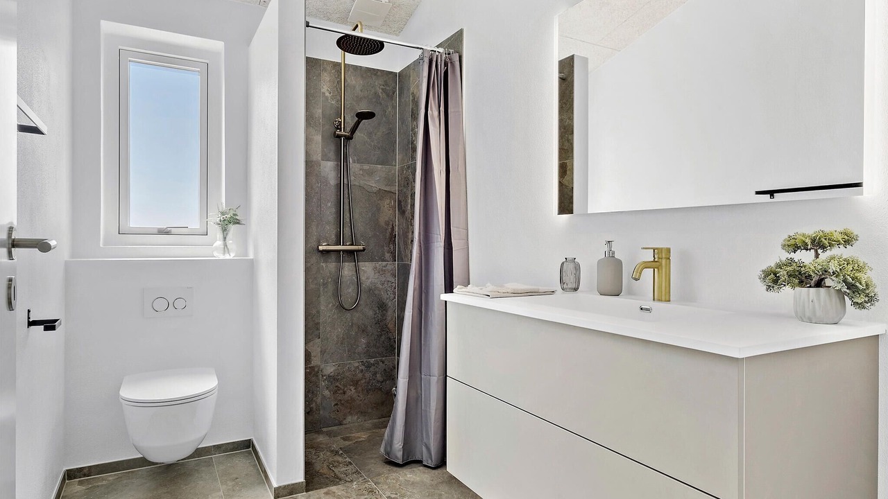 Photo of Bathroom in Hadsund