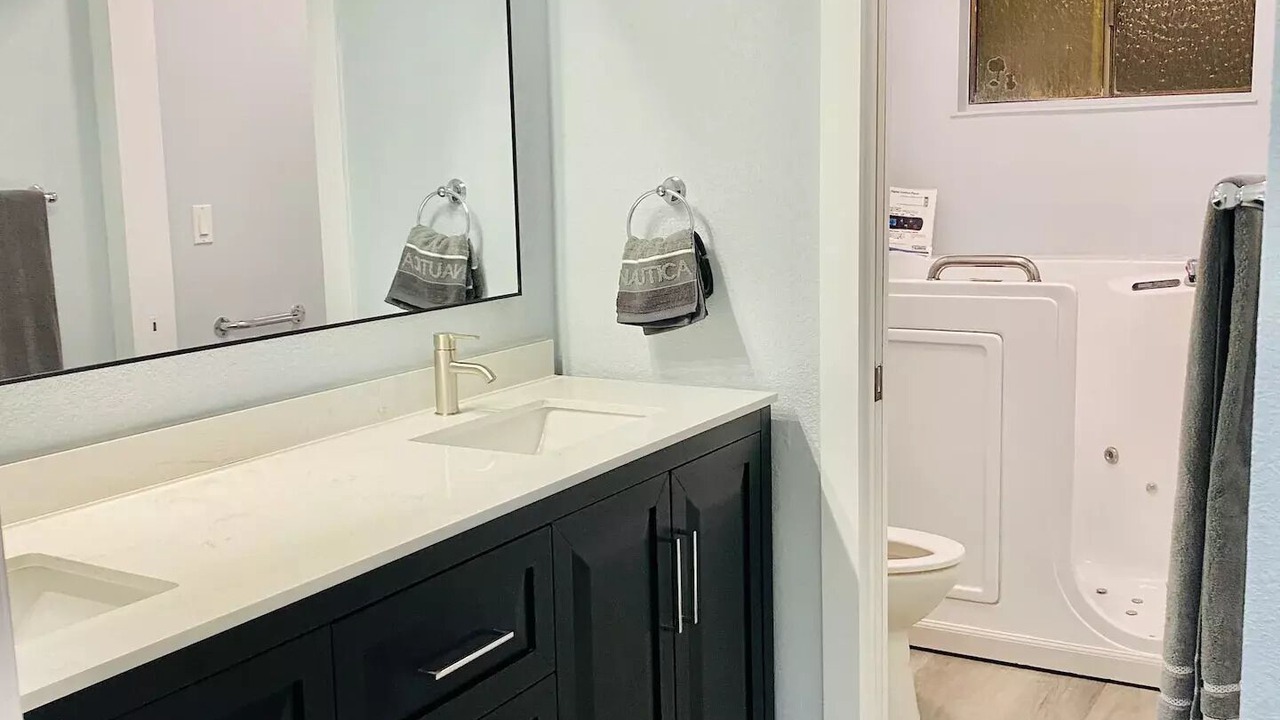 Photo of Bathroom in Discovery Bay