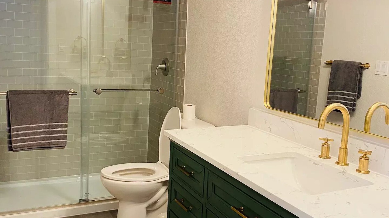 Photo of Bathroom in Discovery Bay