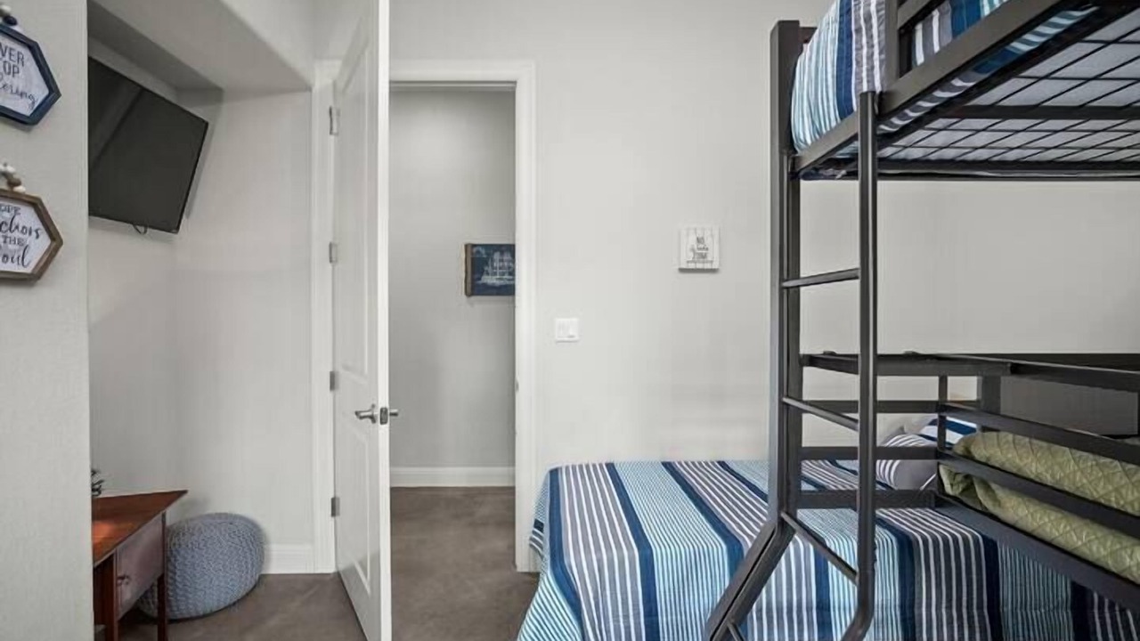 Photo of Bedroom in Highland Lake Estates