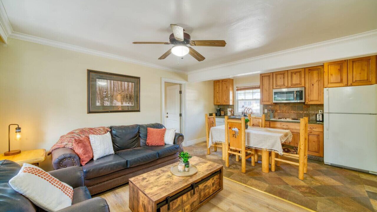 Photo of Bedroom in Lakeside Park