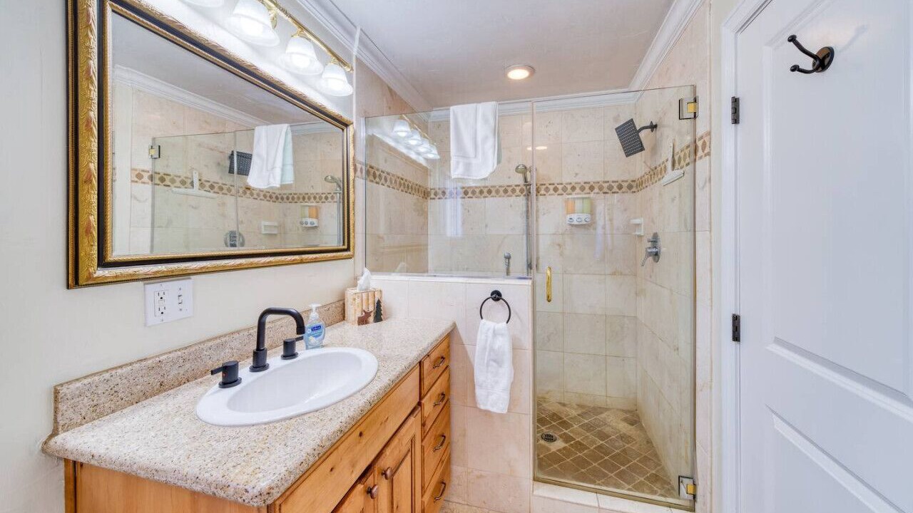 Photo of Bathroom in Lakeside Park