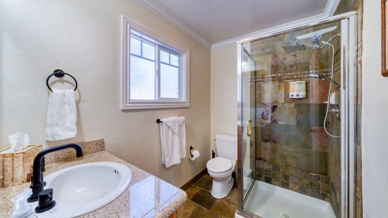 Photo of Bathroom in Lakeside Park
