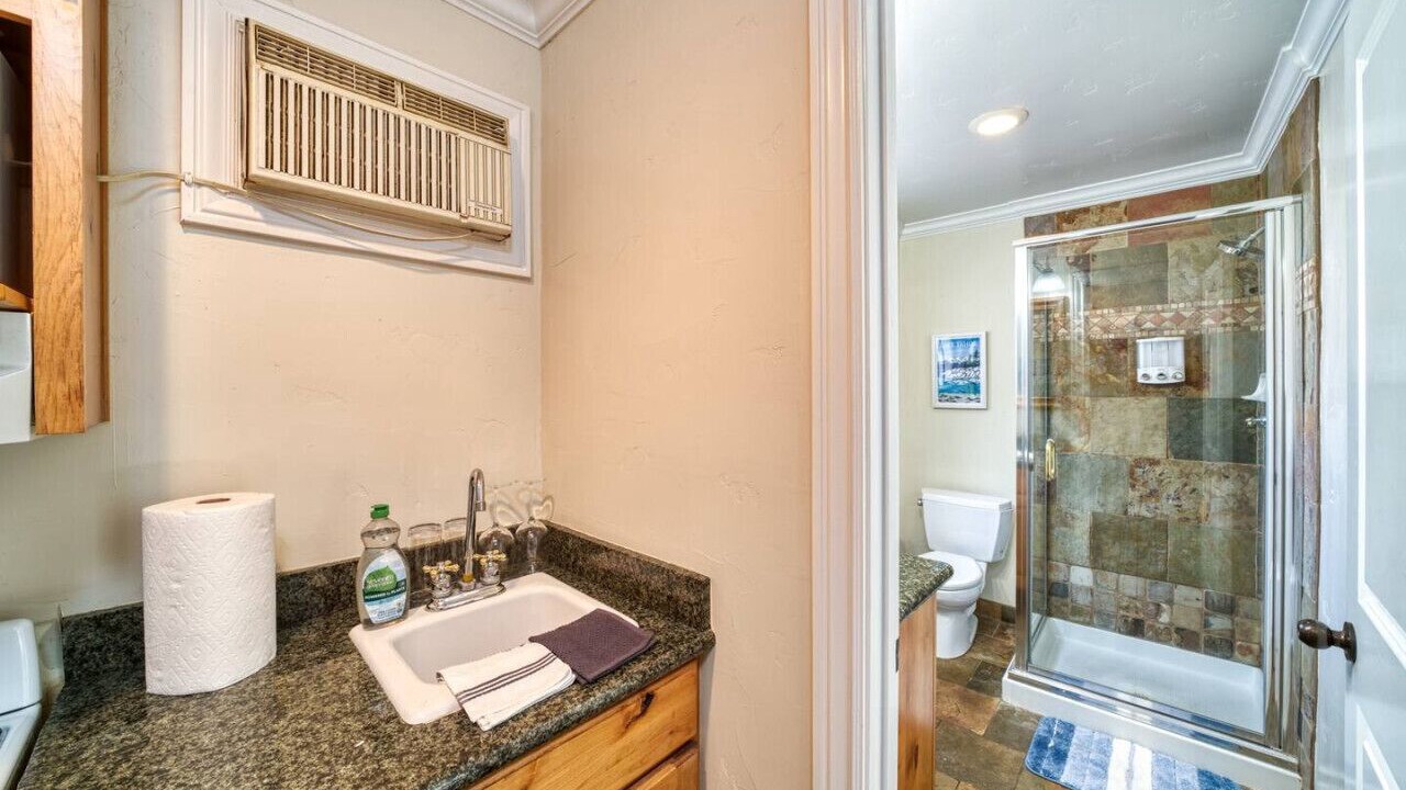 Photo of Bathroom in Lakeside Park