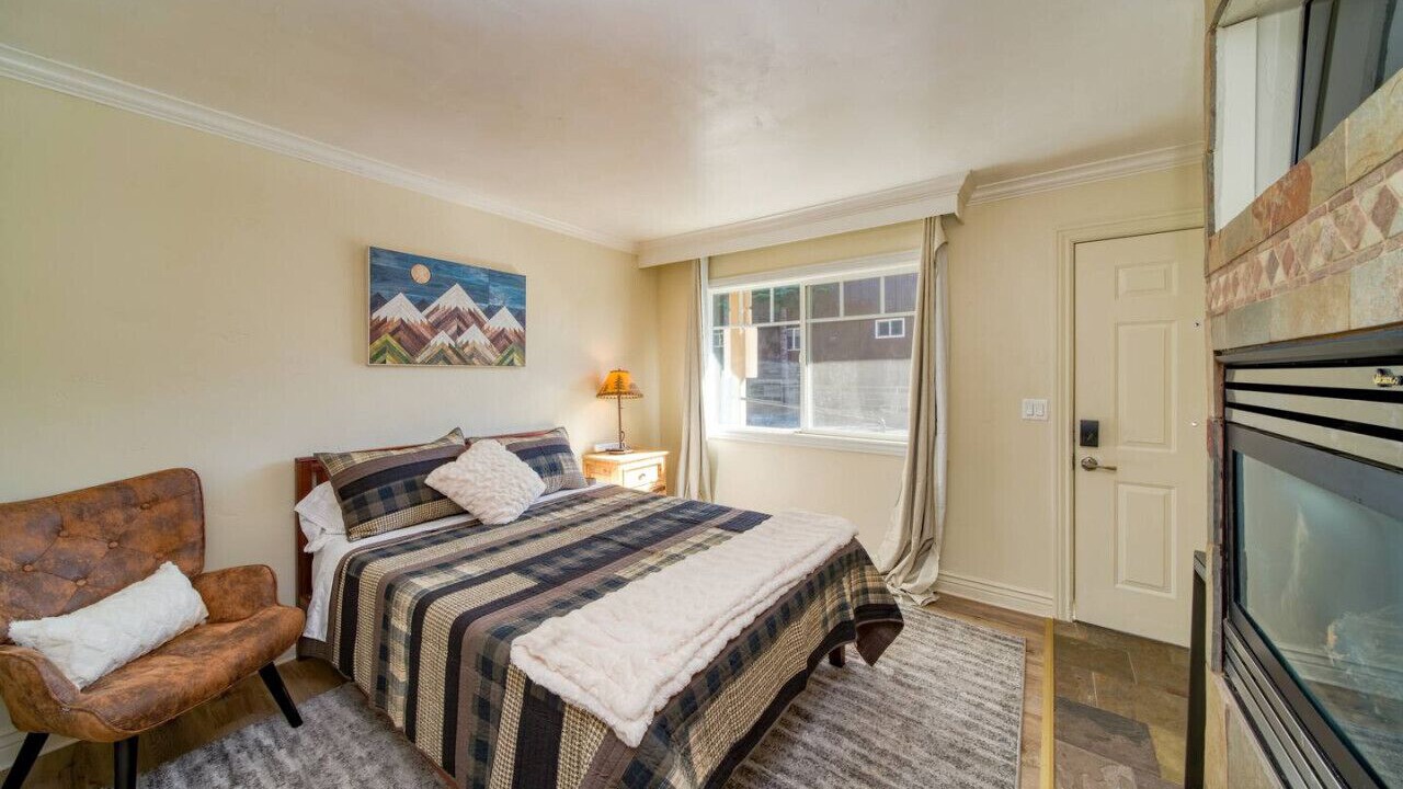 Photo of Livingroom in Lakeside Park