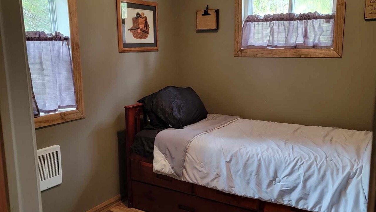 Photo of Bedroom in Onaway