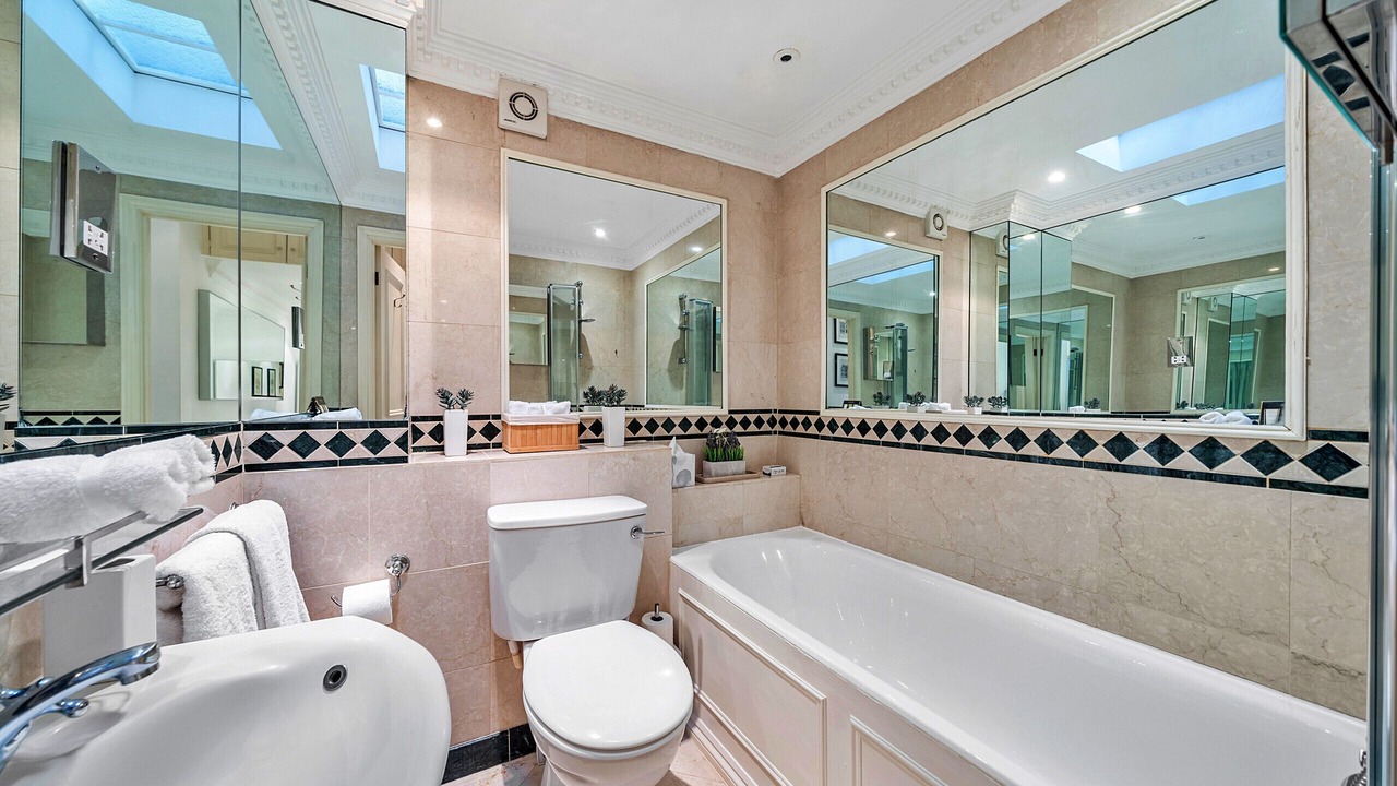 Photo of Bathroom in Frognal and Fitzjohns