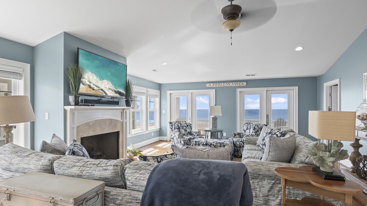 Photo of Livingroom in Atlantic Beach