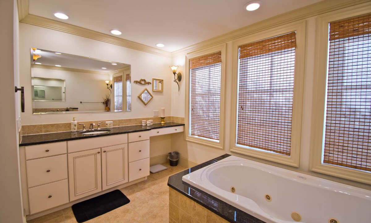 Photo of Bathroom in Pine Knoll Shores