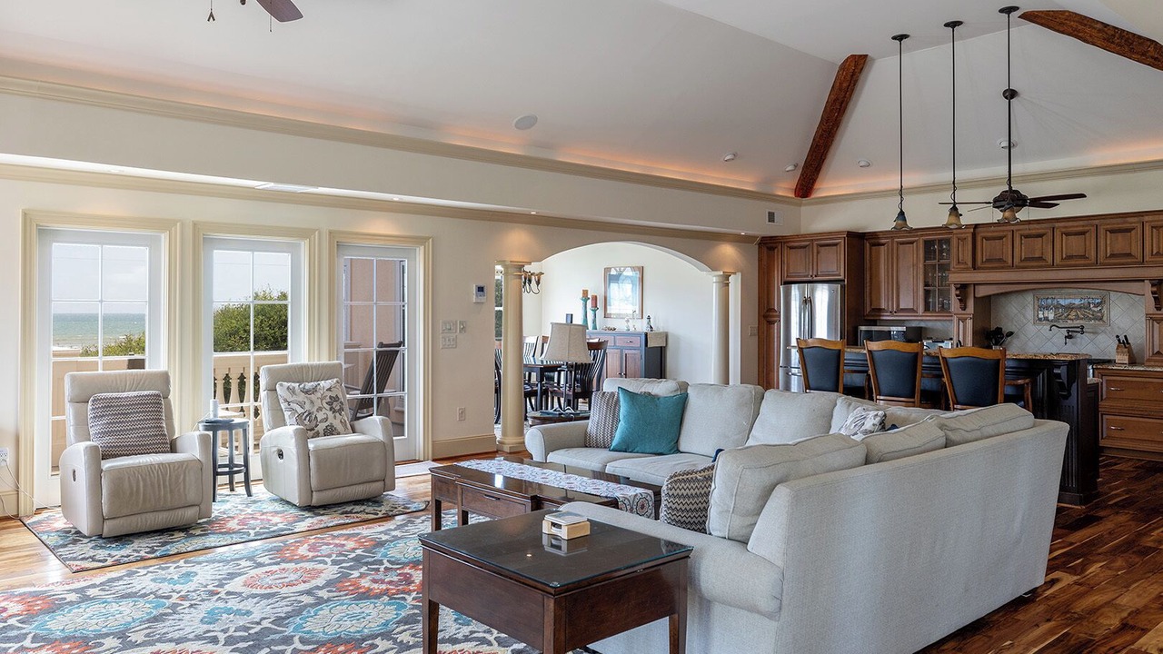 Photo of Livingroom in Pine Knoll Shores