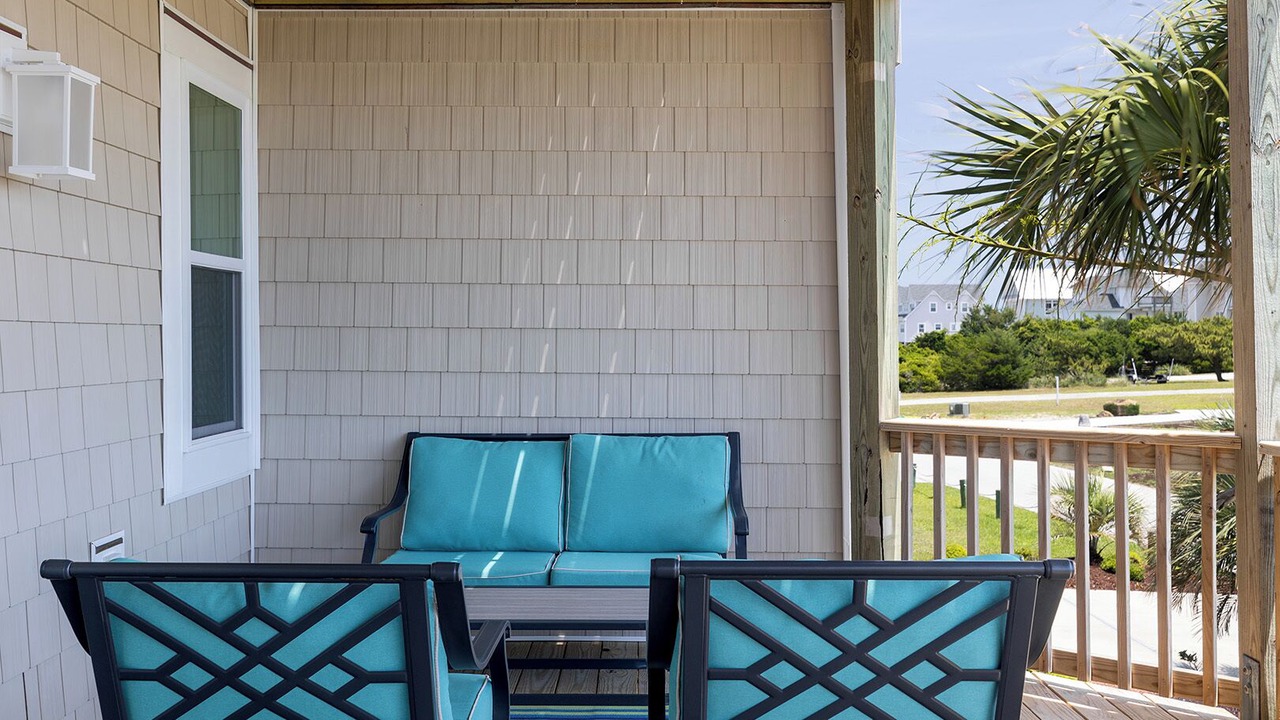 Photo of Patio Balcony in Emerald Isle