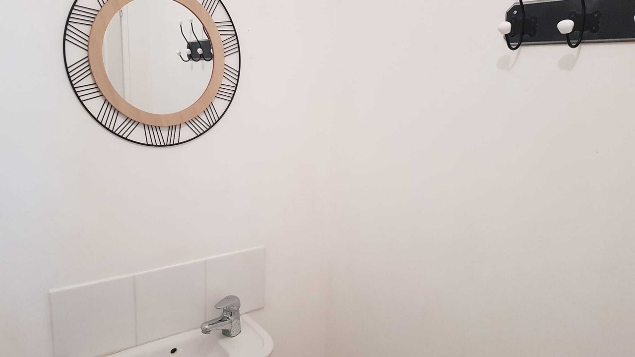 Photo of Bathroom in Saint-Leonard