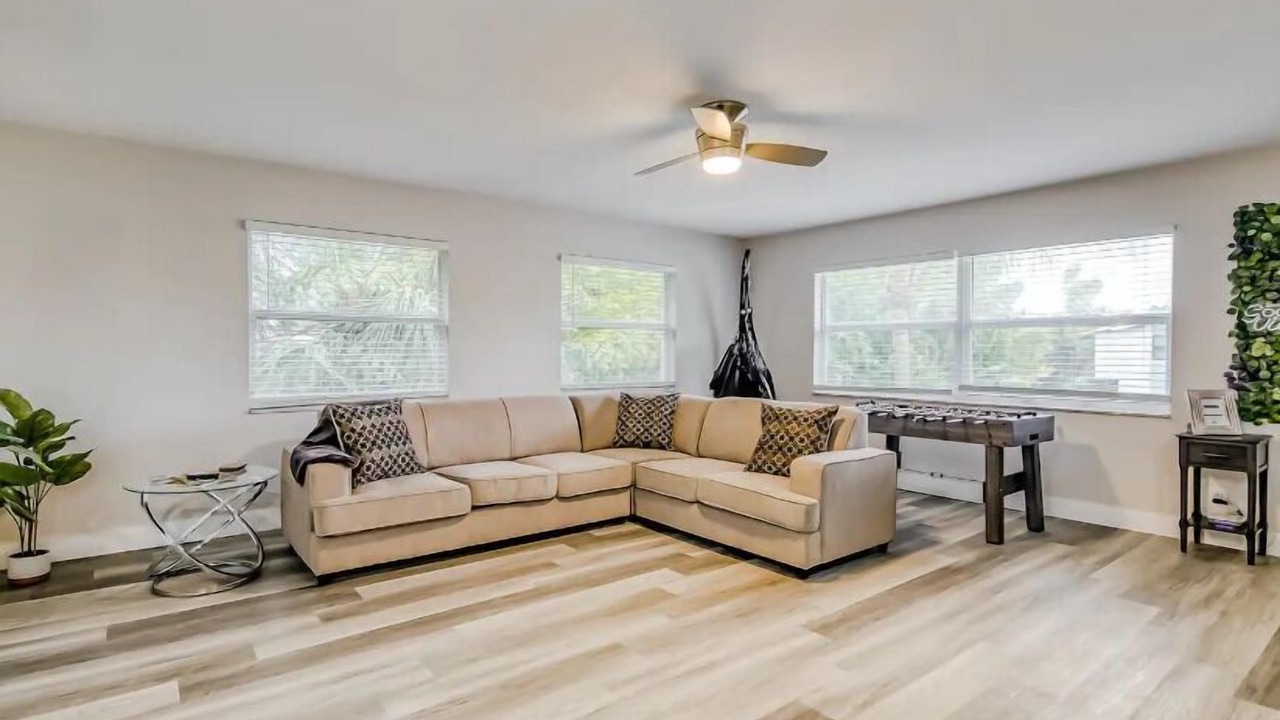 Photo of Livingroom in Palm Beach Shores