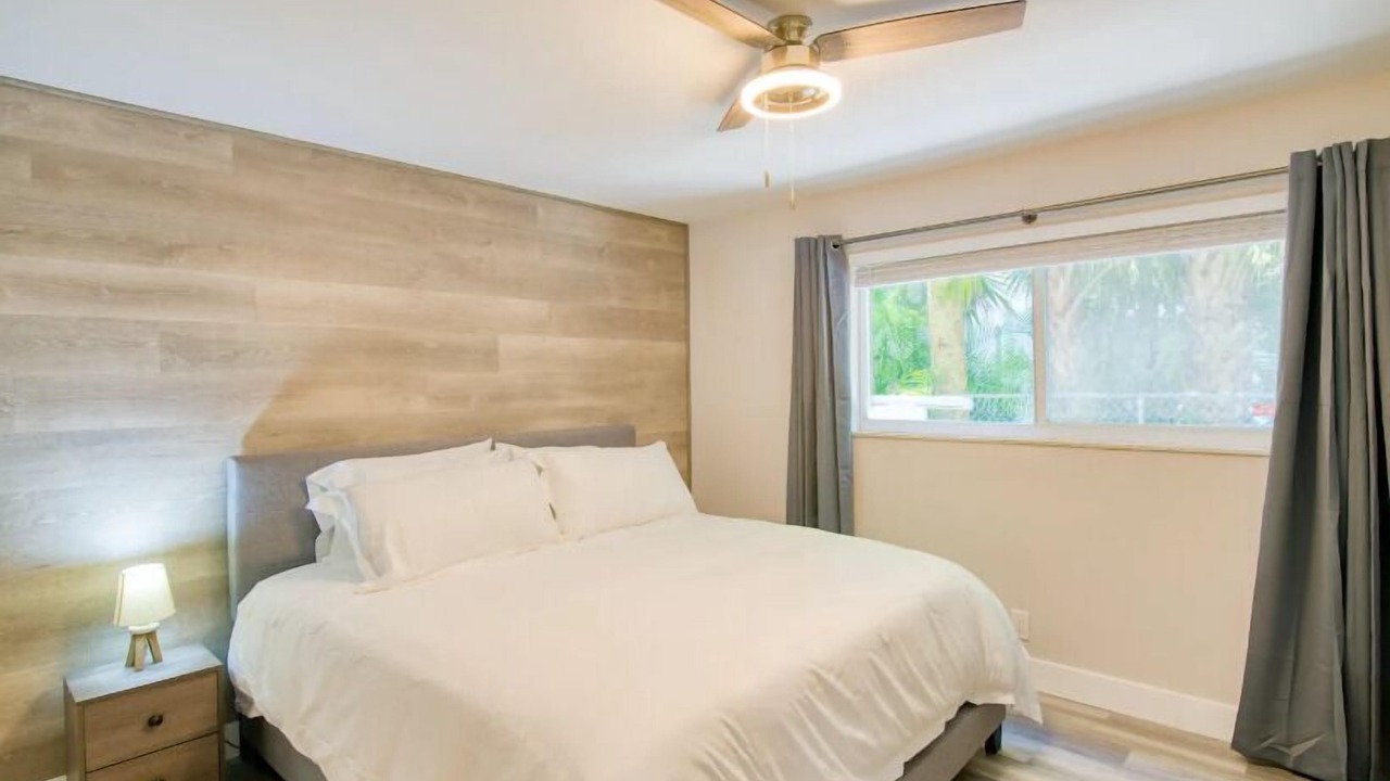 Photo of Bedroom in Palm Beach Shores