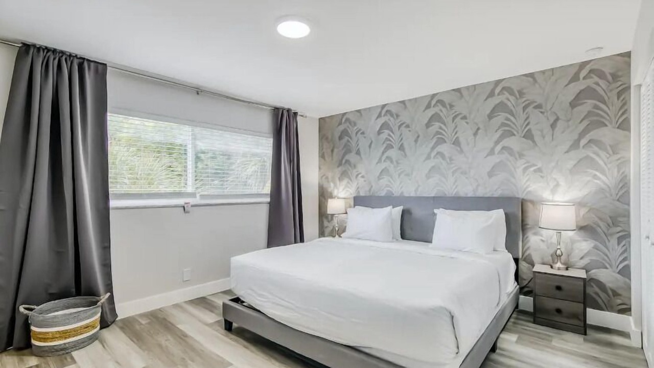 Photo of Bedroom in Palm Beach Shores