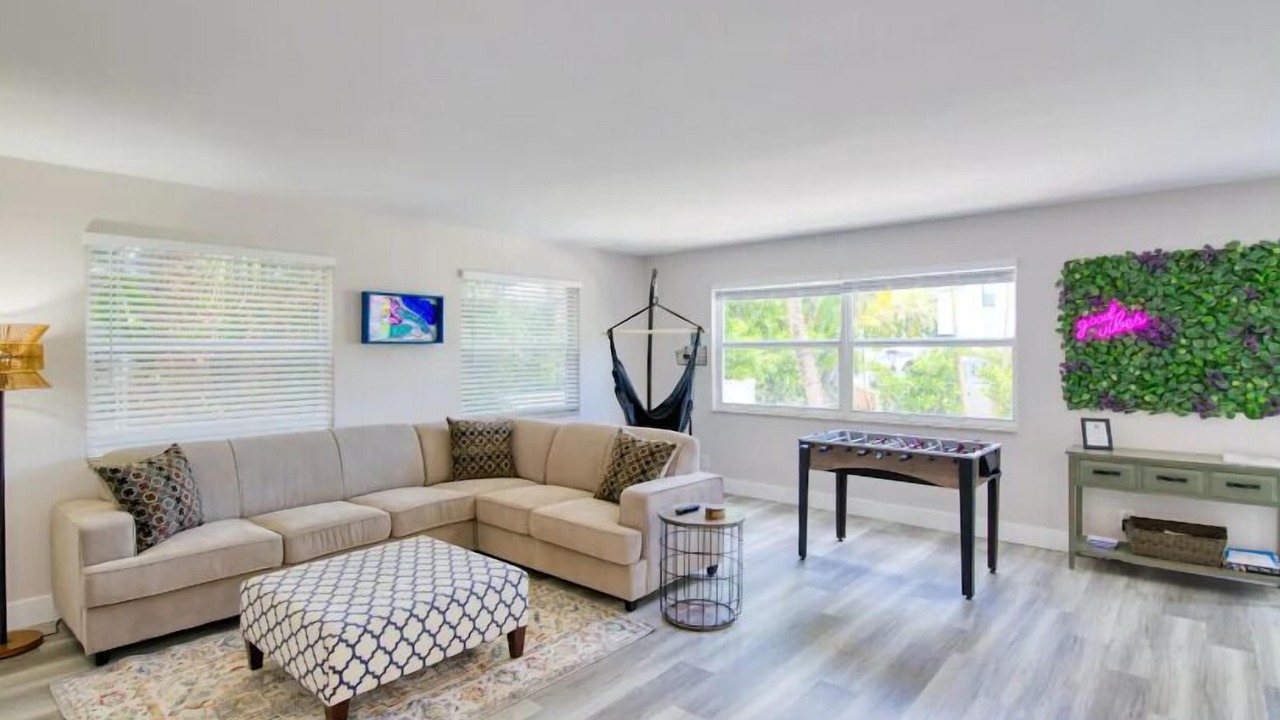 Photo of Livingroom in Palm Beach Shores