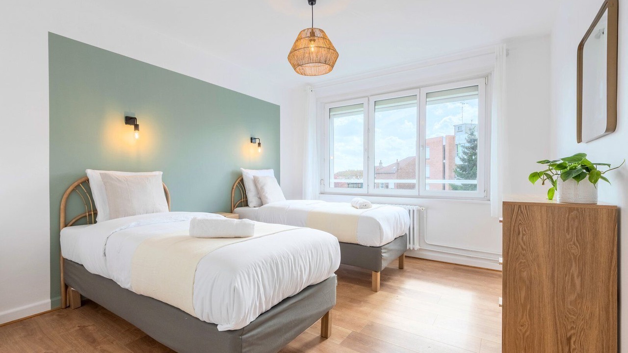 Photo of Bedroom in Fives