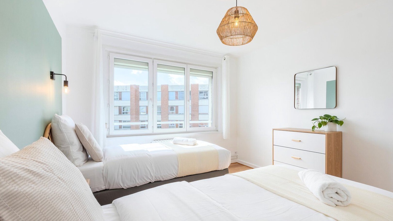 Photo of Bedroom in Fives