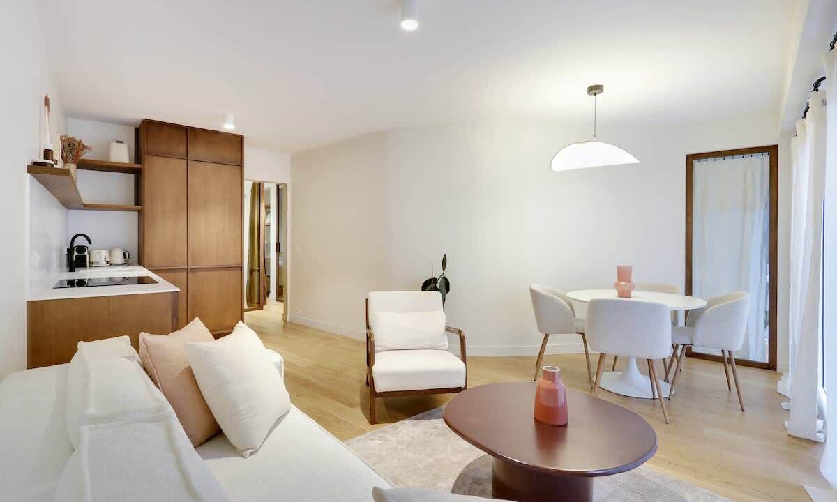 Photo of Livingroom in Quartier de l'Ecole-Militaire