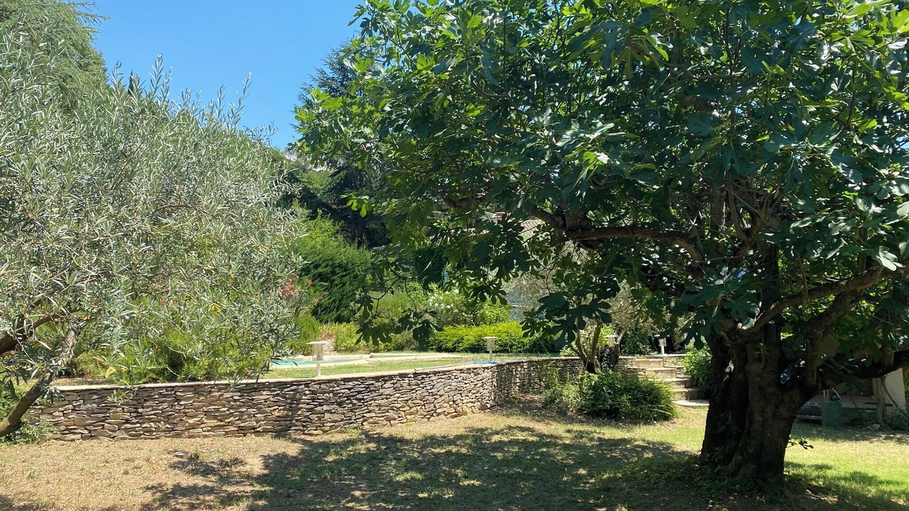 Photo of Outdoor in Volonne