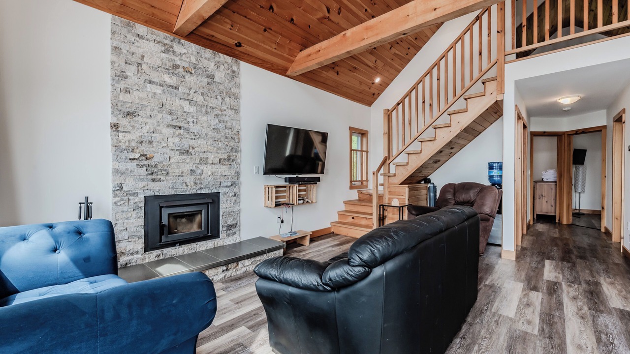 Photo of Bedroom in Colpoys Bay