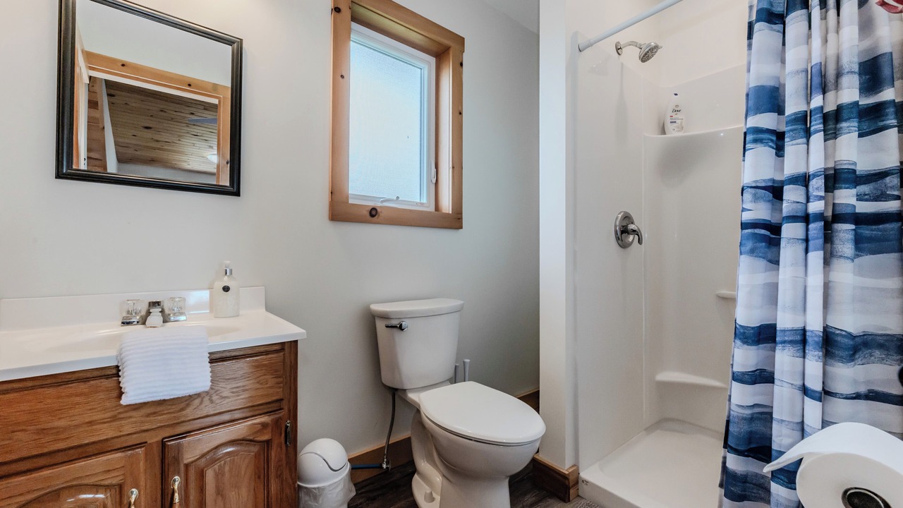 Photo of Bathroom in Colpoys Bay