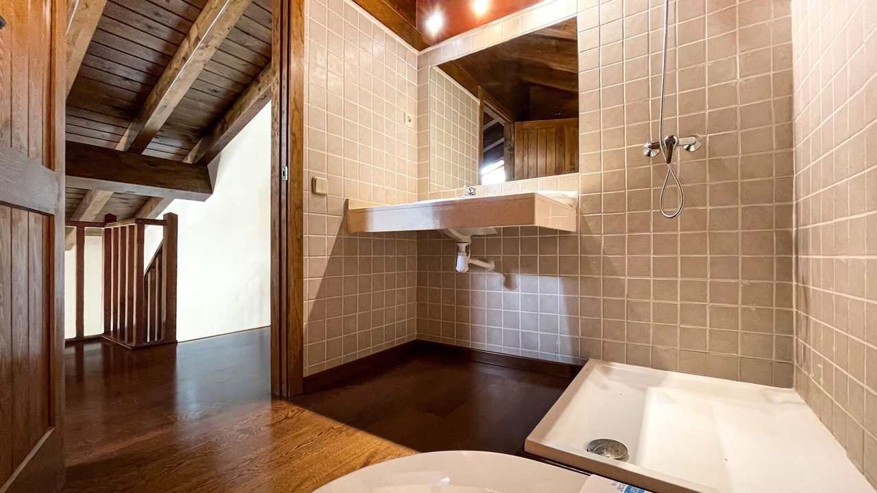 Photo of Bathroom in Llivia