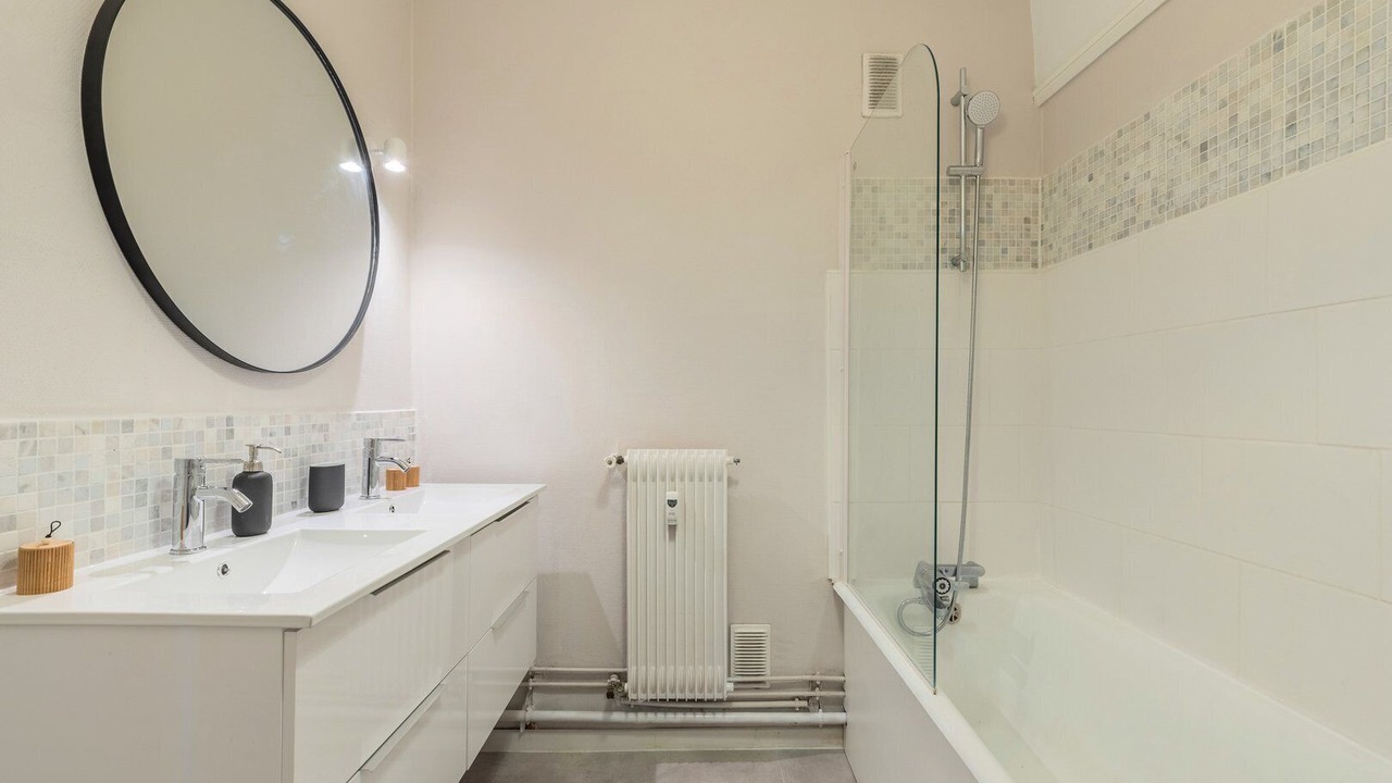 Photo of Bathroom in Lambersart