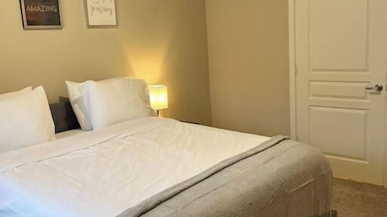 Photo of Bedroom in Spanish Oaks