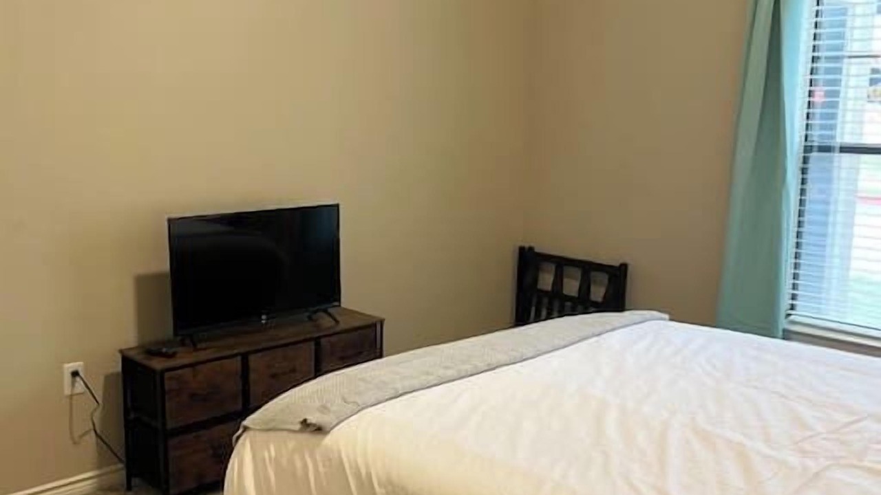 Photo of Bedroom in Spanish Oaks