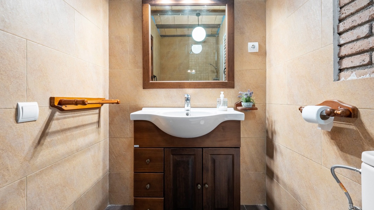 Photo of Bathroom in Flix