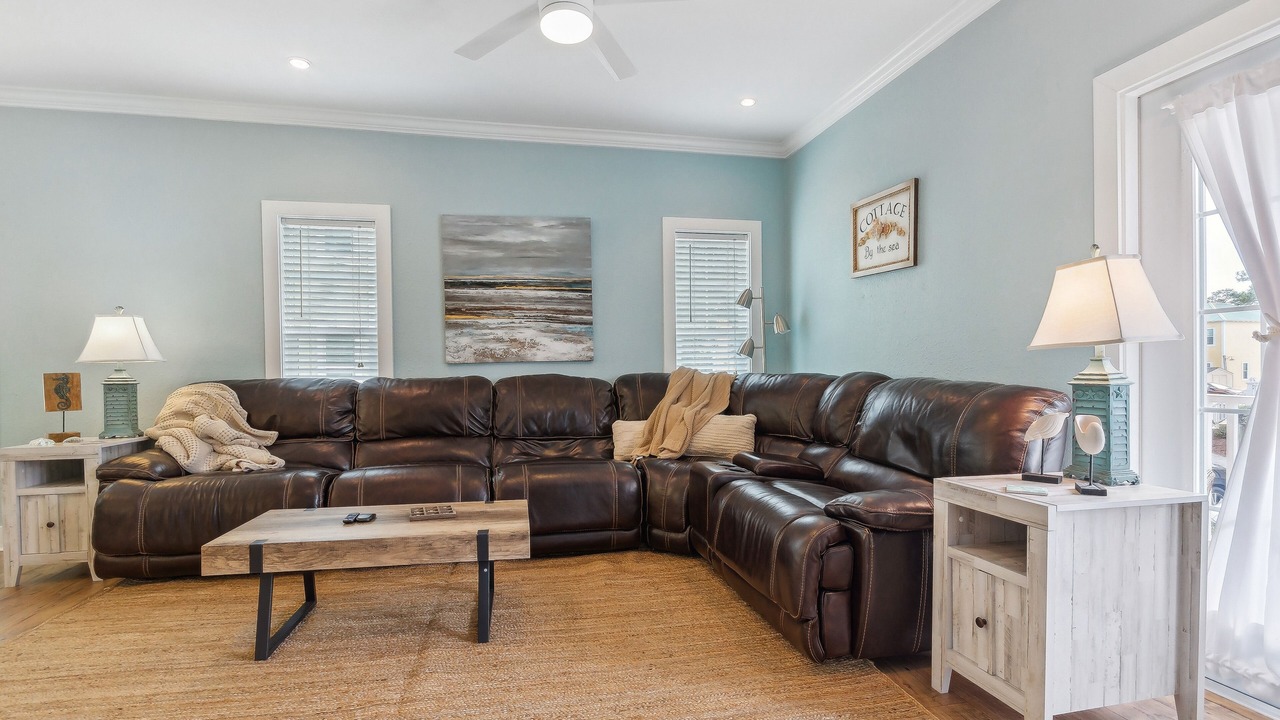 Photo of Livingroom in Ono Island