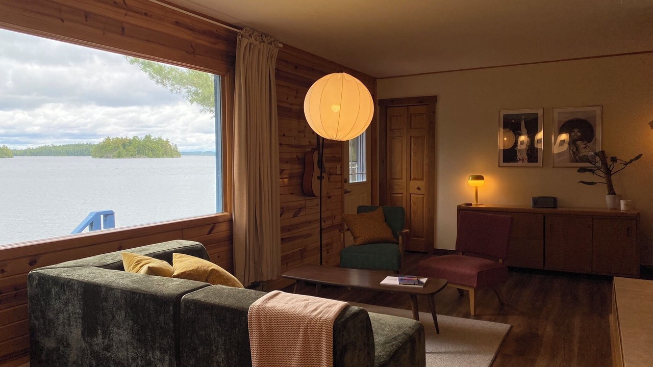 Photo of Livingroom in Sioux Narrows Nestor Falls