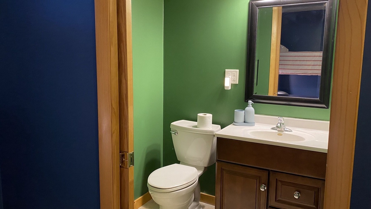 Photo of Bathroom in Sioux Narrows Nestor Falls