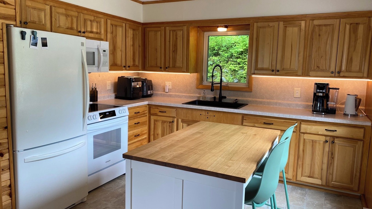 Photo of Kitchen in Sioux Narrows Nestor Falls