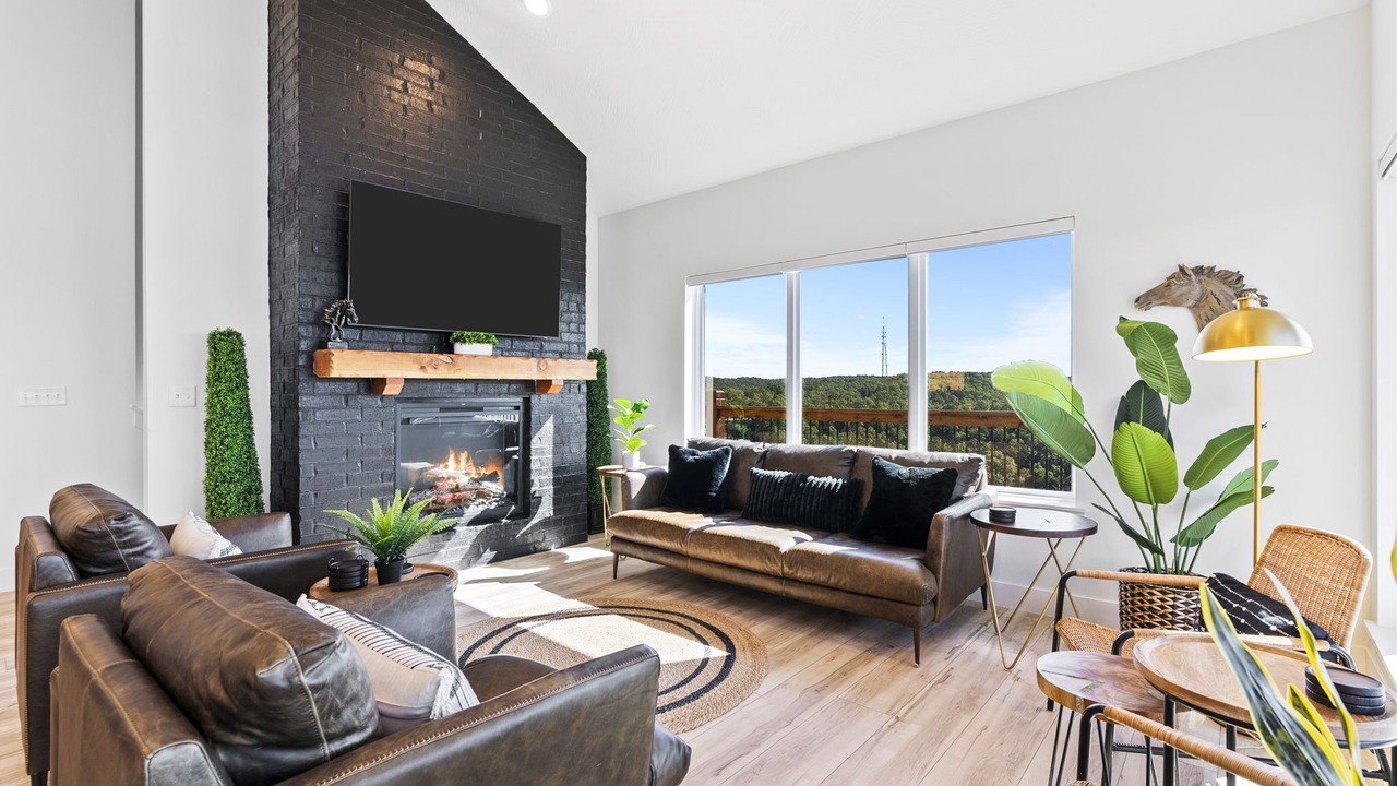 Photo of Livingroom in Kimberling City
