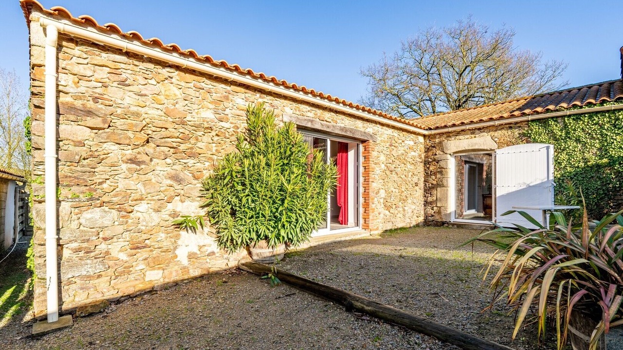Photo of Outdoor in Saint-Julien-des-Landes