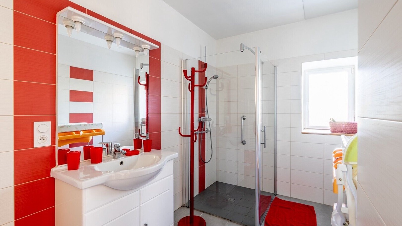 Photo of Bathroom in Saint-Julien-des-Landes