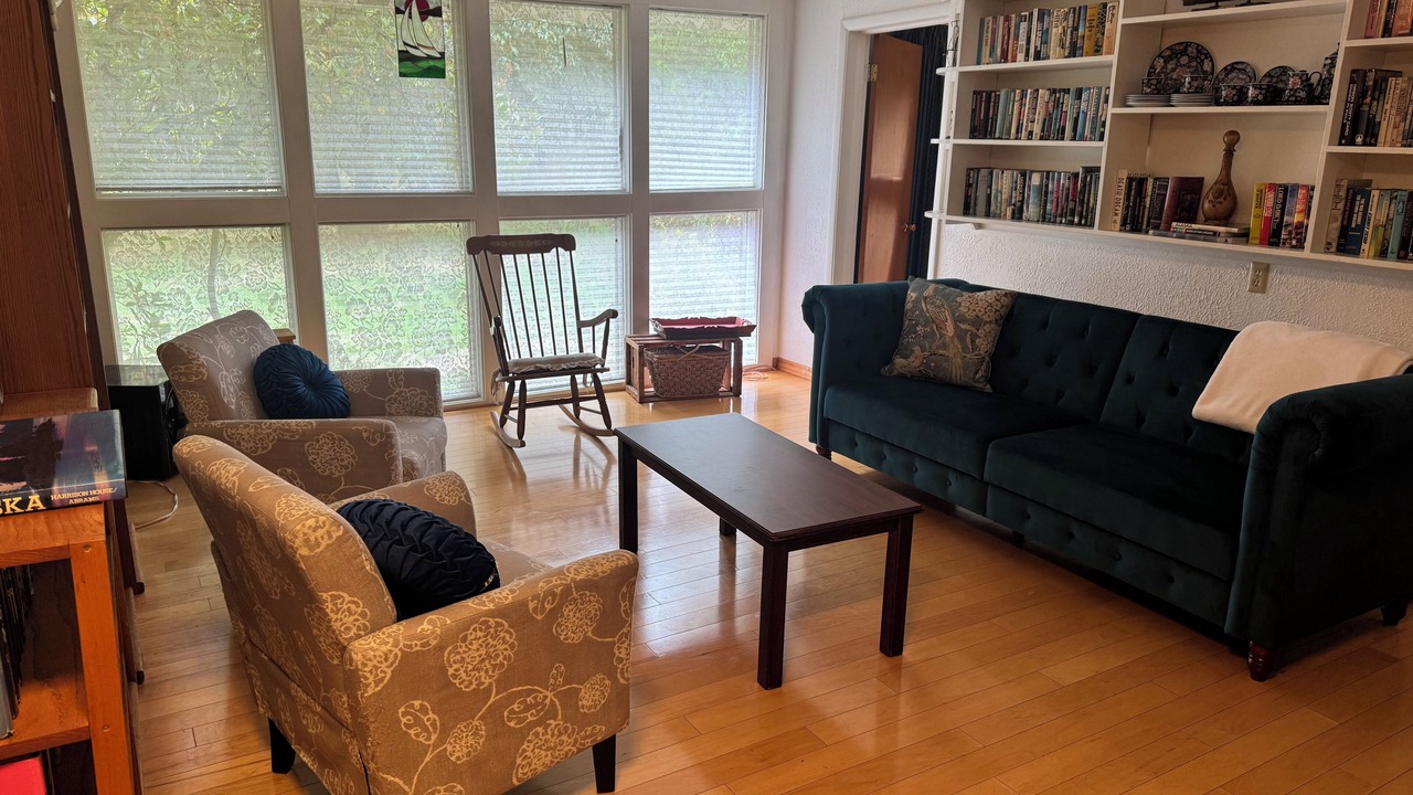 Photo of Livingroom in Corvallis